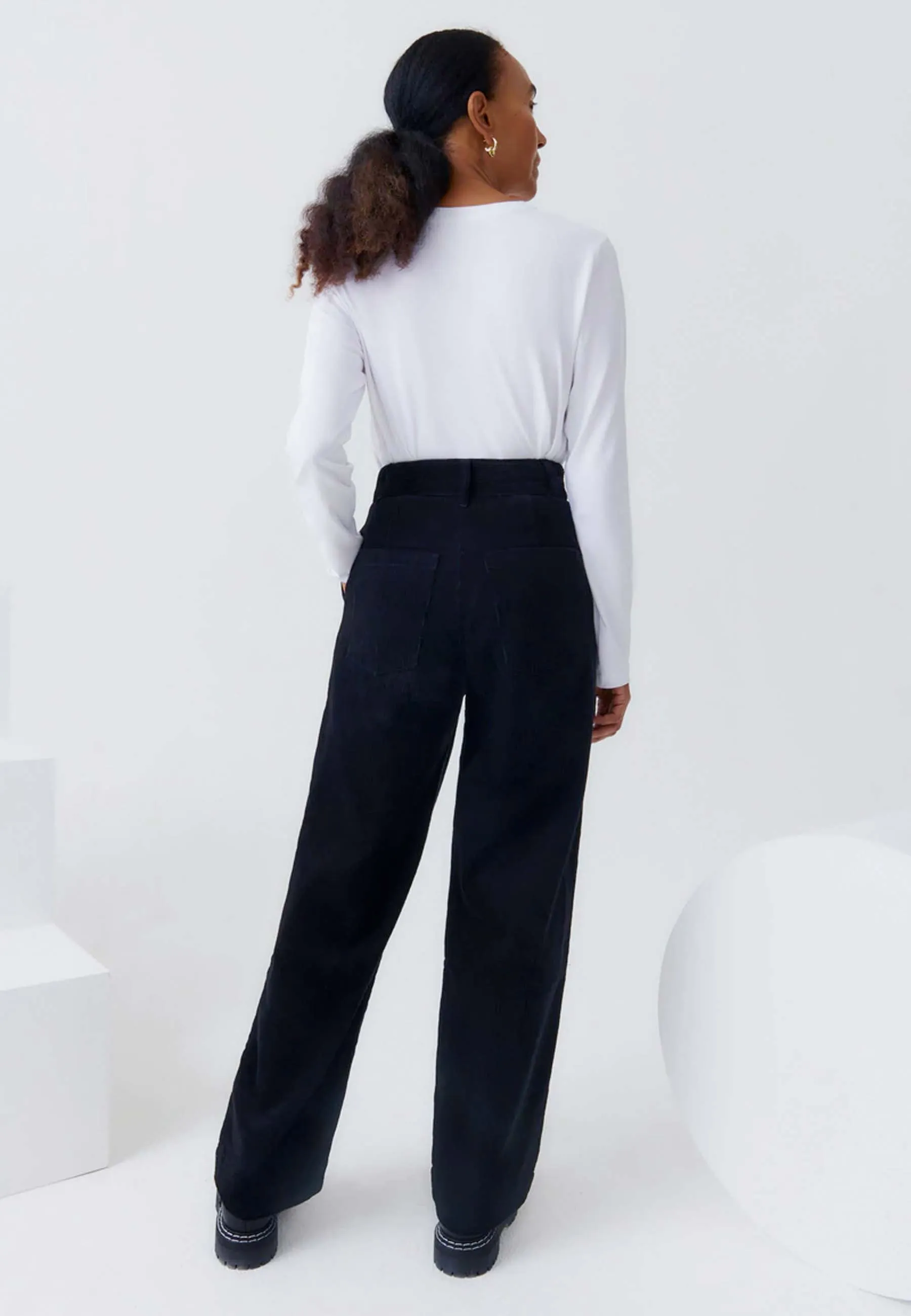George Pant - black corduroy
