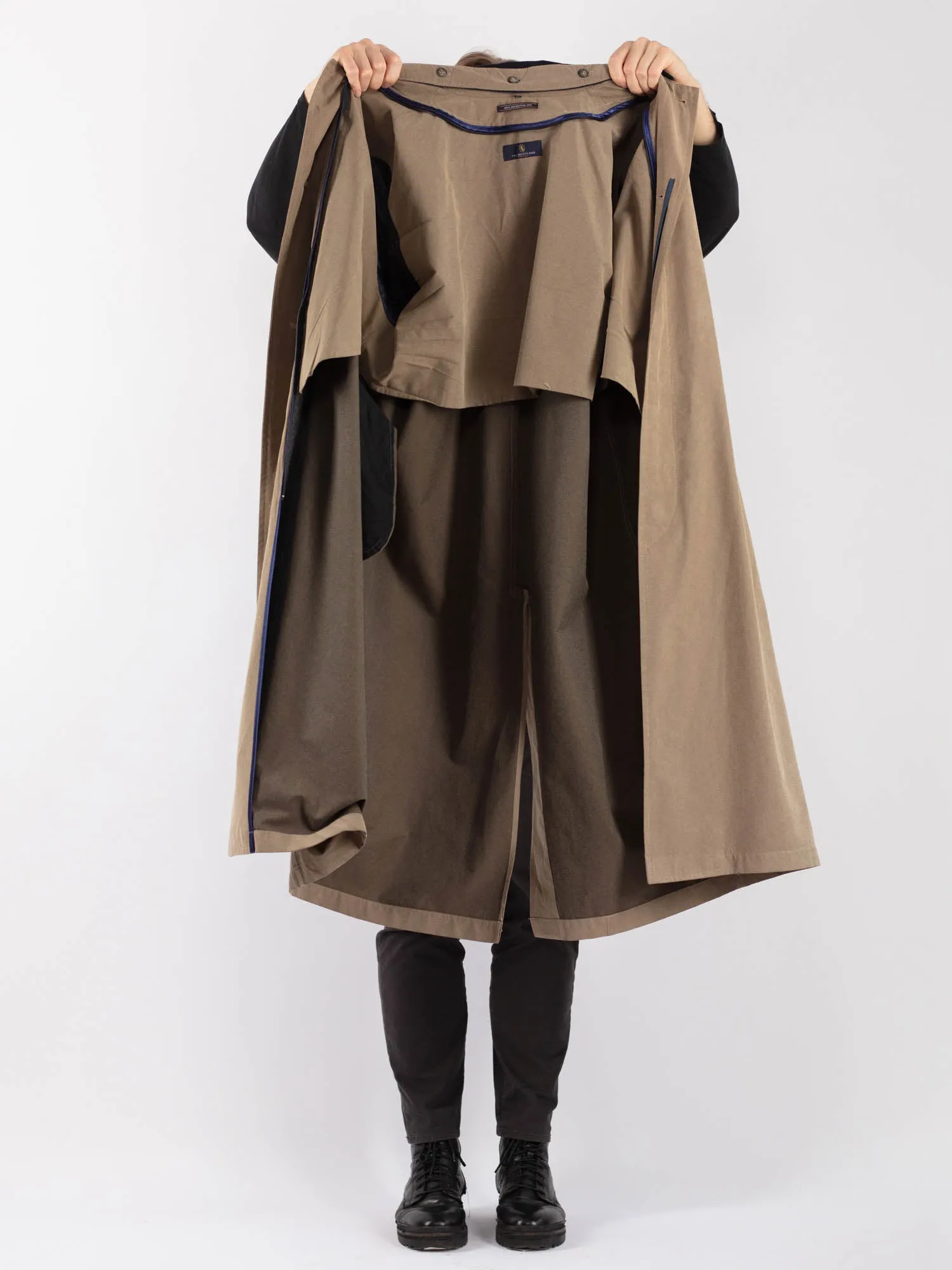 Vintage 00's Men Oversized Mac Coat in Beige